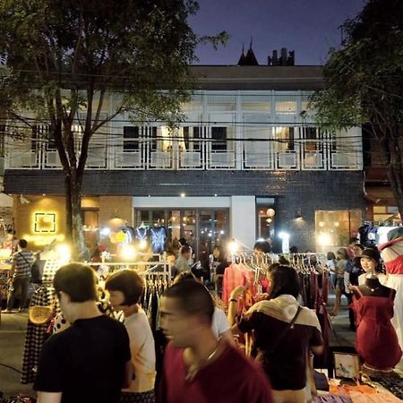 Khunluang Hostel (Adults Only) Чиангмай Экстерьер фото