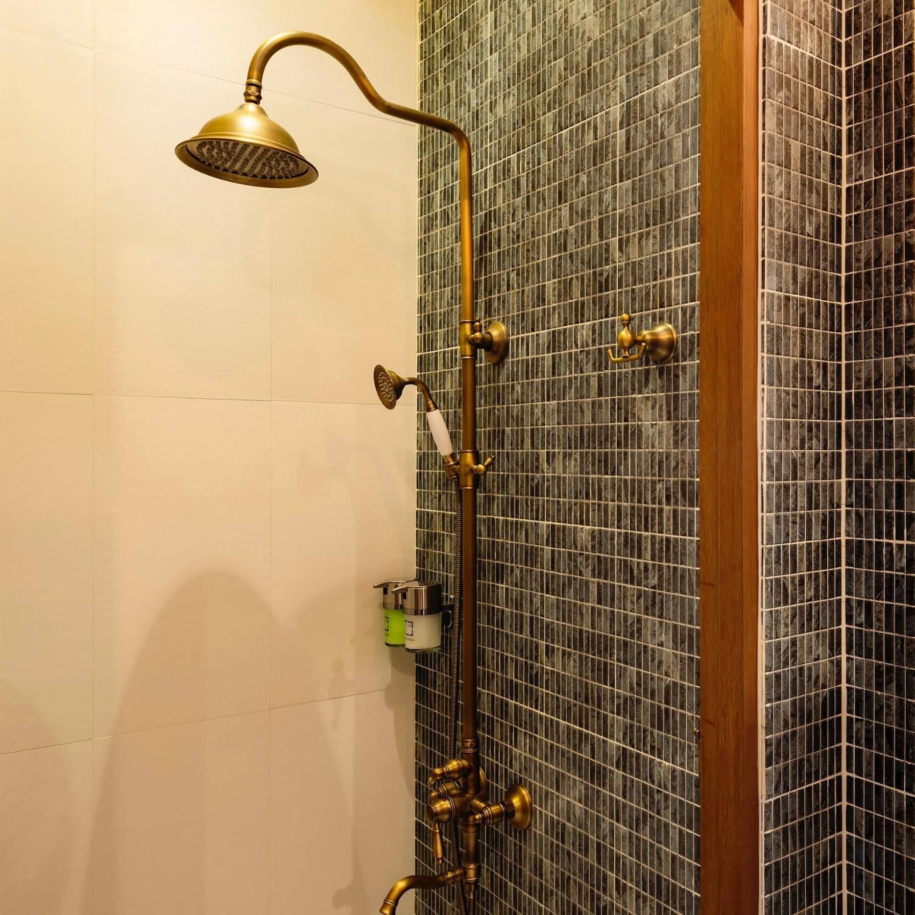 Khunluang Hostel (Adults Only) Чиангмай Экстерьер фото