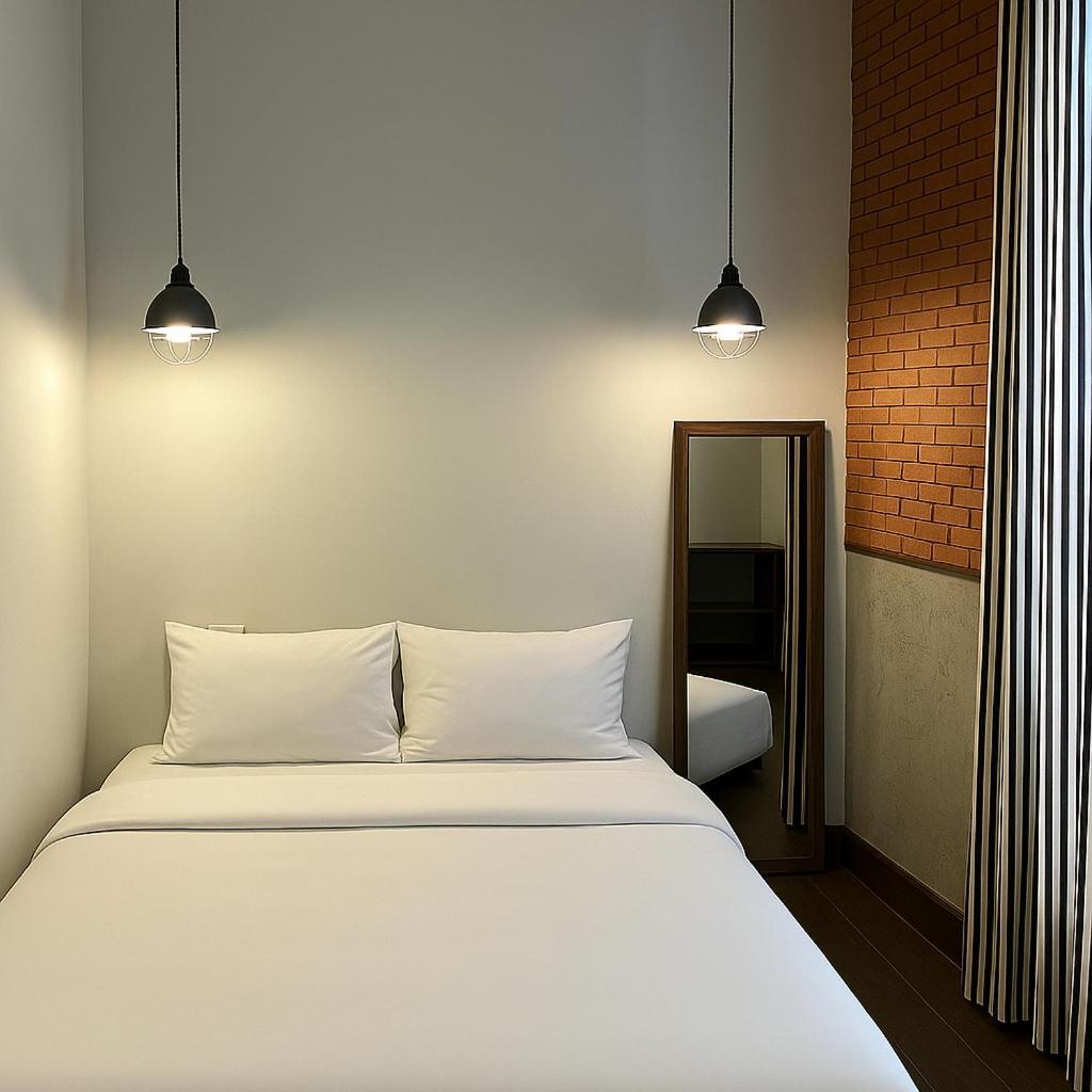 Khunluang Hostel (Adults Only) Чиангмай Экстерьер фото