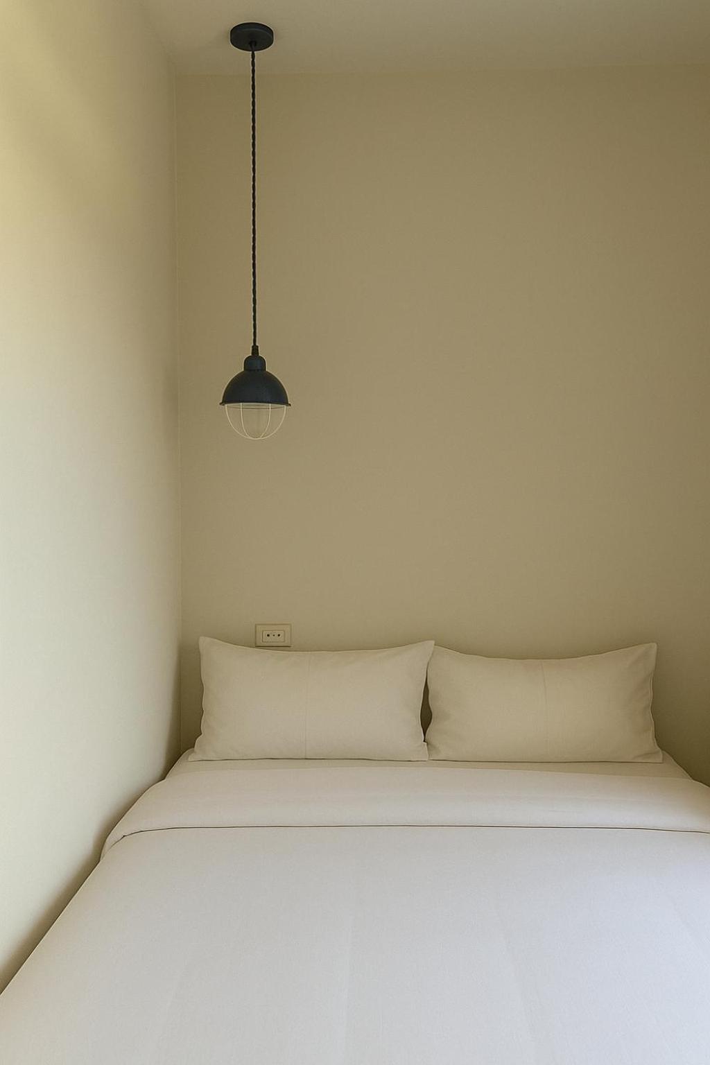 Khunluang Hostel (Adults Only) Чиангмай Экстерьер фото