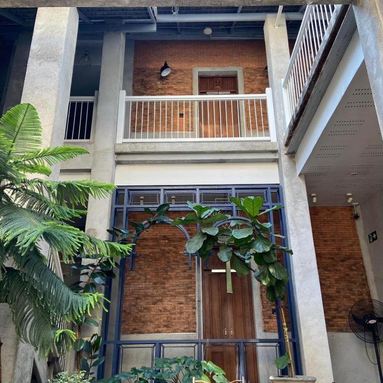 Khunluang Hostel (Adults Only) Чиангмай Экстерьер фото