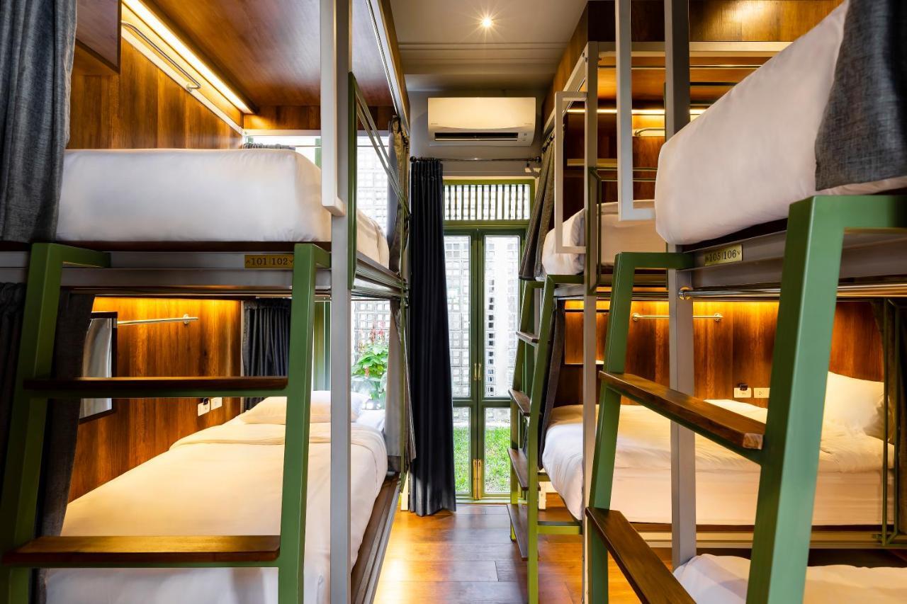 Khunluang Hostel (Adults Only) Чиангмай Экстерьер фото