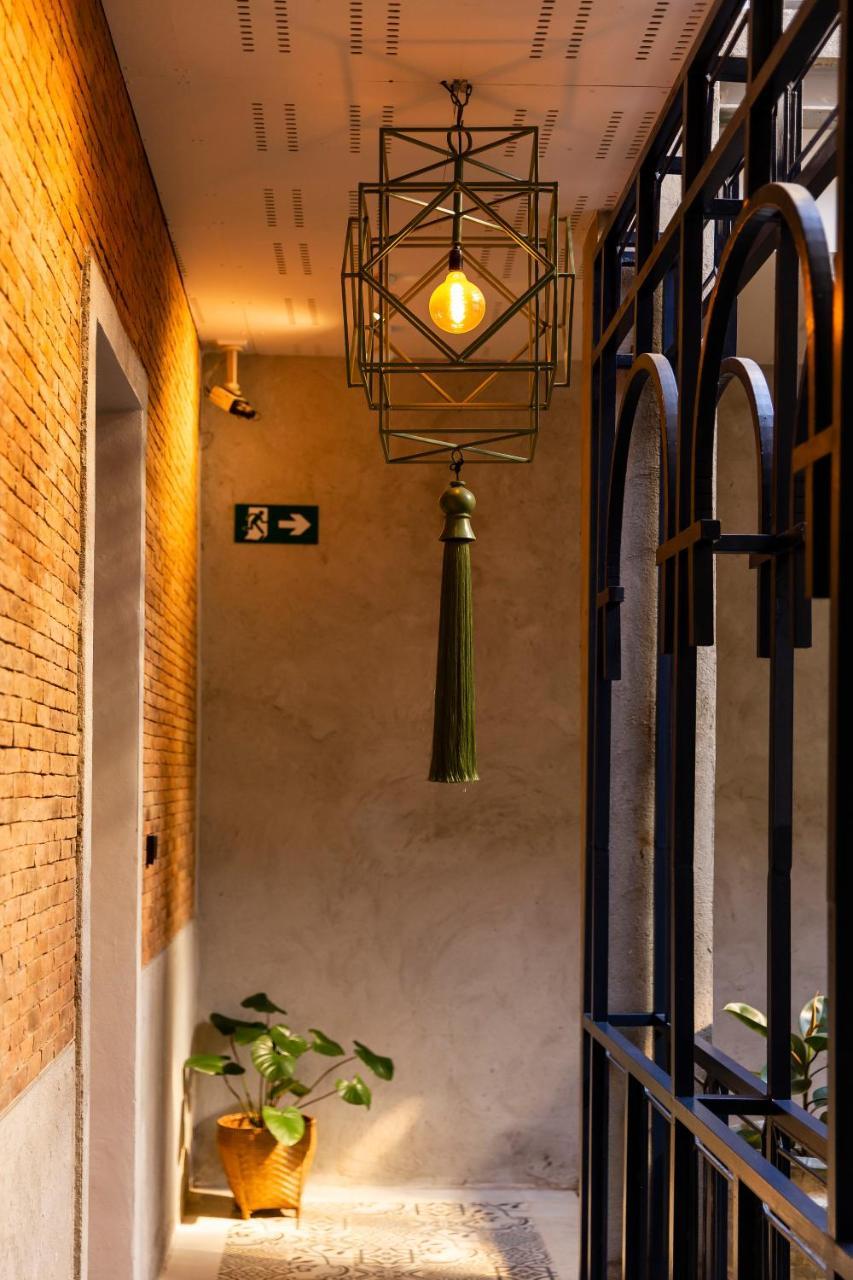 Khunluang Hostel (Adults Only) Чиангмай Экстерьер фото